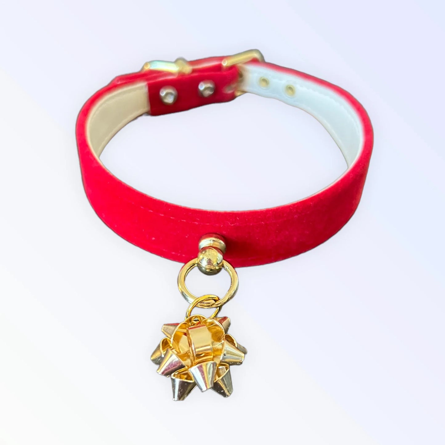 Holiday Velvet Gift Wrap Bow Dog Collar - Festive and Comfortable