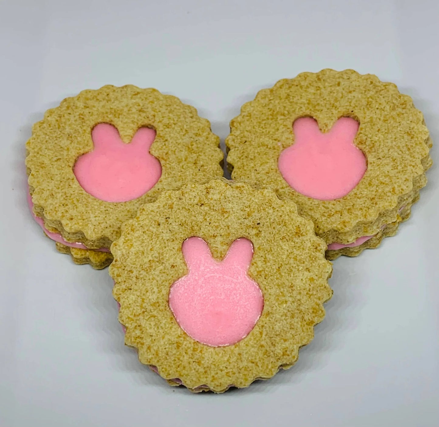 Hippity Hop Oreo Dog Treat - Vanilla Cookie with Bunny Face