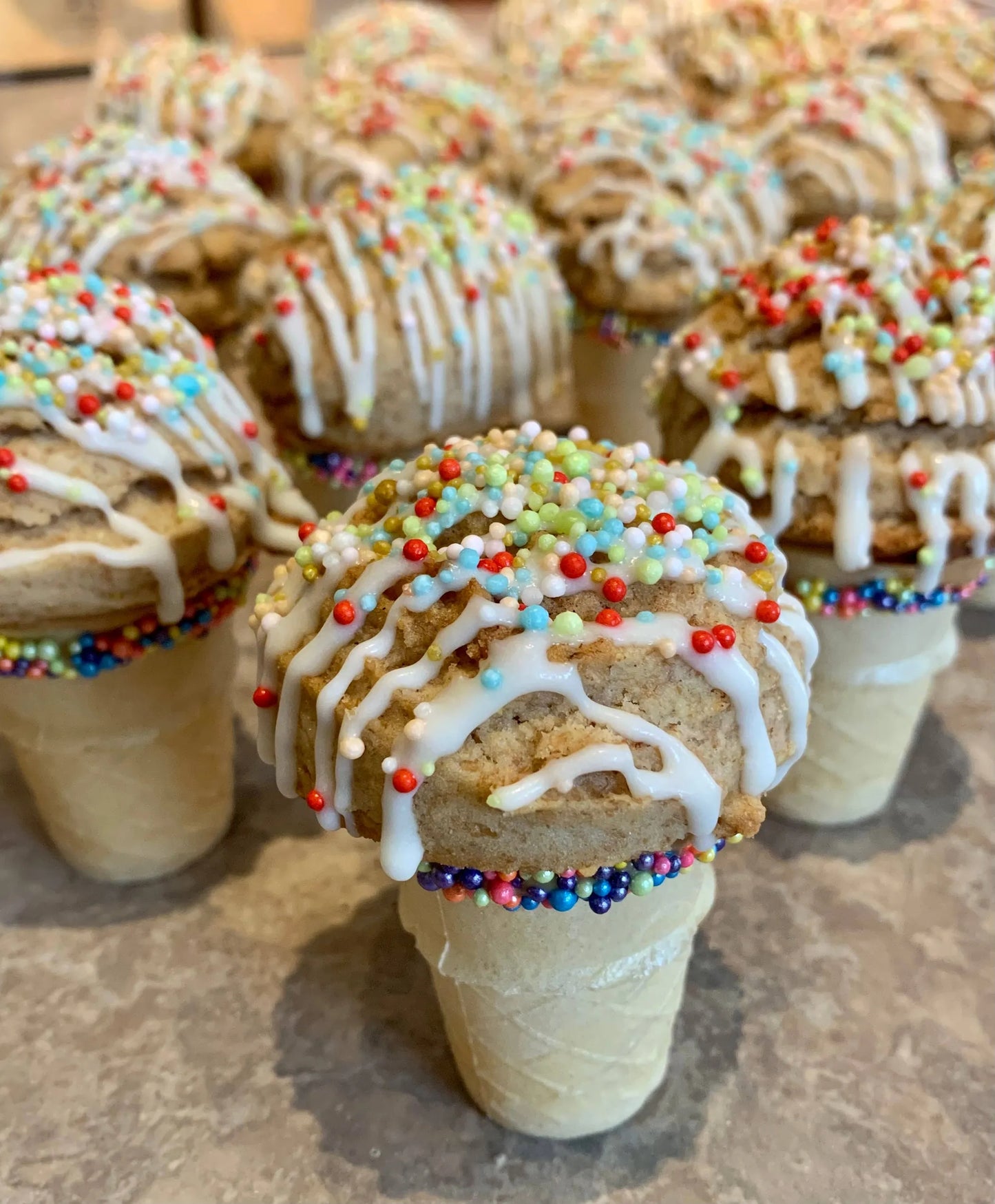 Snicker'Poodle Haagen Dogz - Cinnamon Honey Cake Ball Dog Treats