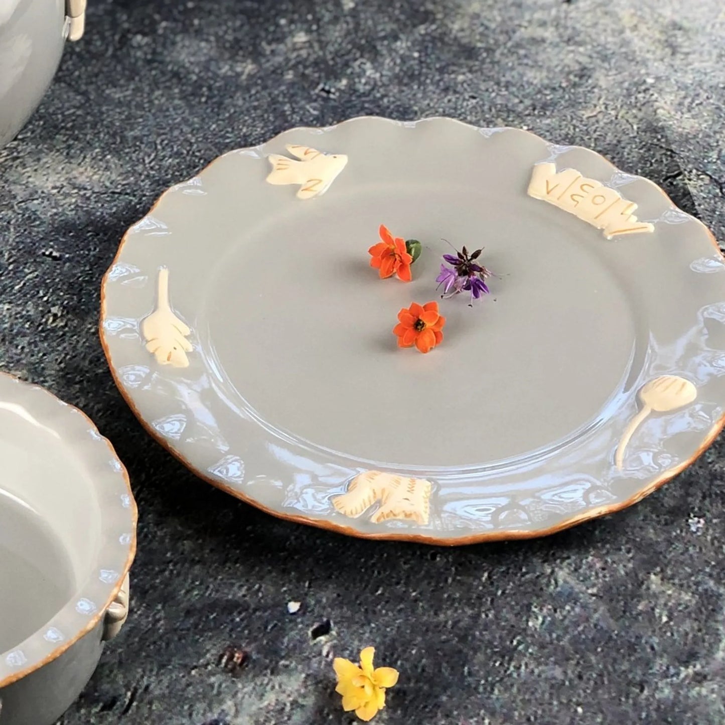 Cat Whisker Plate - Stress-Free and Durable Cat Feeder