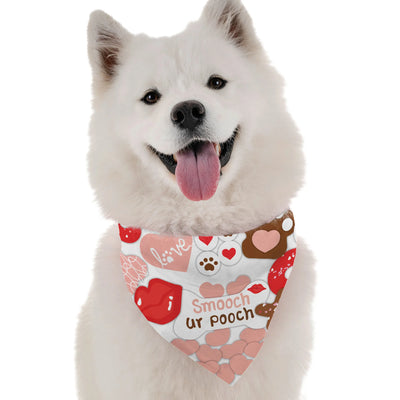 'Give This Pooch a Smooch' Dog Bandana - Fun, Comfortable Pet Apparel