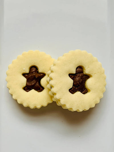 Gingy Oreo Dog Treat - Seasonal Shortbread Delight