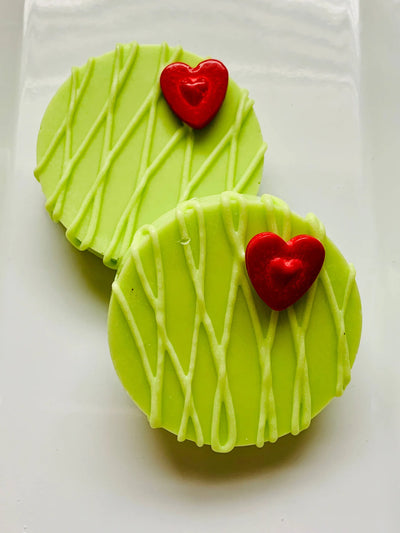 The Grinch Decadent Oreo Dog Treat - Vanilla Icing Delight