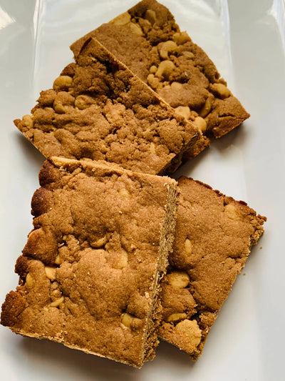 Reese Brittle Dog Treat - Carob Brittle Cookie with Peanut Butter Chips